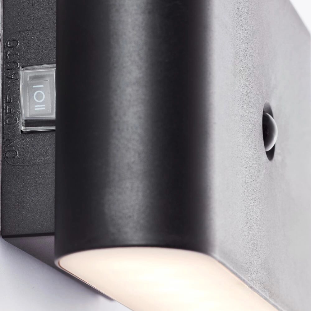 Oplaadbare wandlamp Xino zwart Brilliant 4004353447884