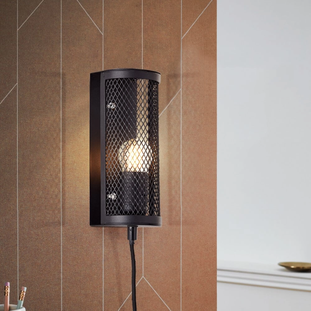 Zwarte Wandlamp Maze met gaas Brilliant 4004353409486