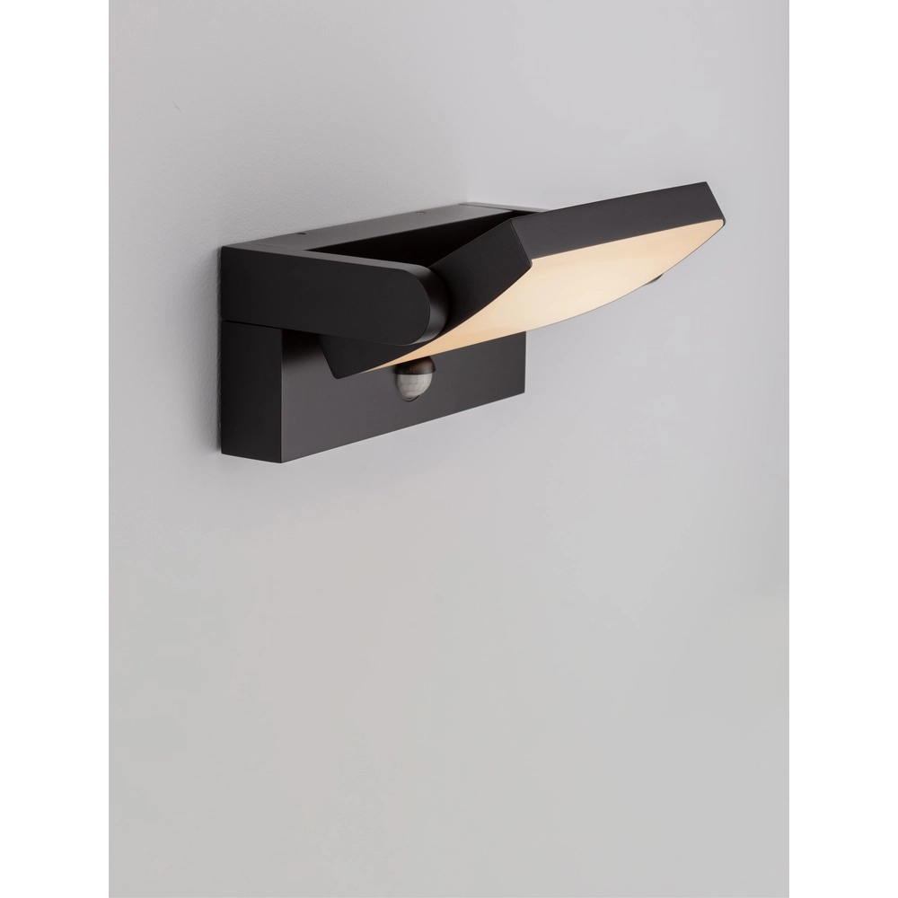 Design wandlamp Gerber zwart met sensor Lyora 5212017447432