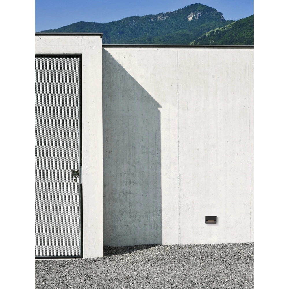 Strakke wandlamp Vision antraciet Lyora 5212017432841