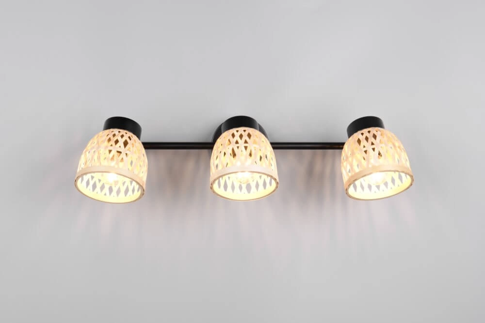 3-lichts plafondlamp Laurent met crème kapjes Trio 4017807637564