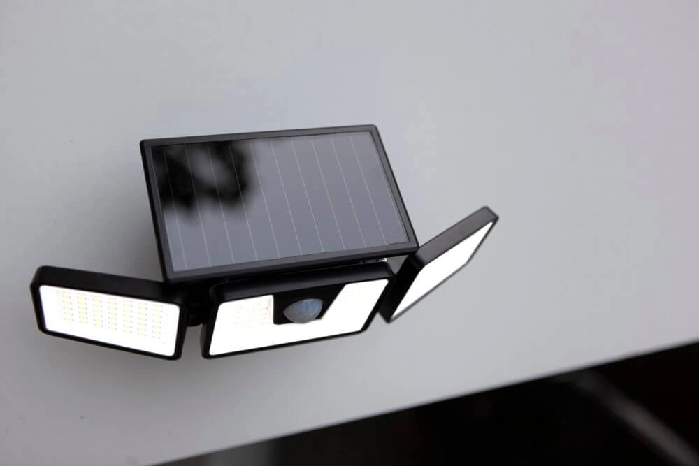 Solar wandlamp Briti 3 zwart Lutec 6939412015774