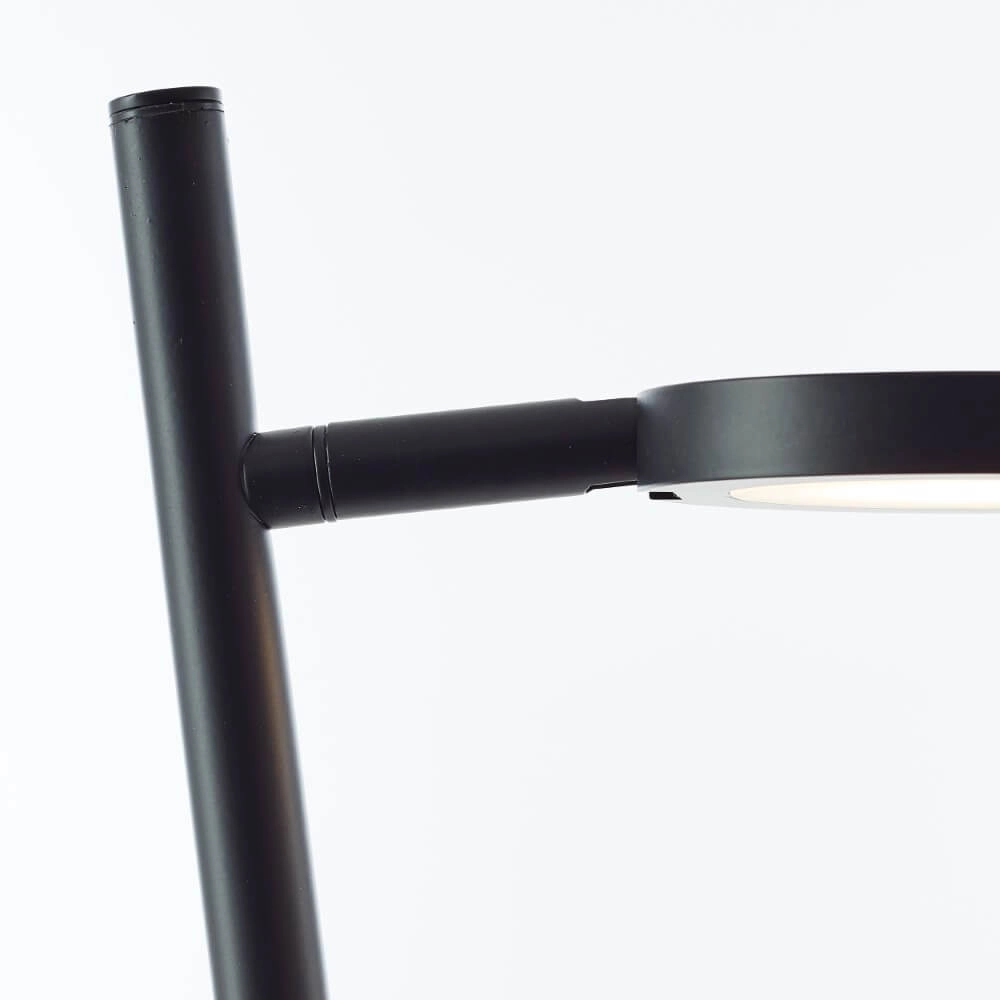 Oplaadbare vloerlamp Pesso zwart Brilliant 4004353447020