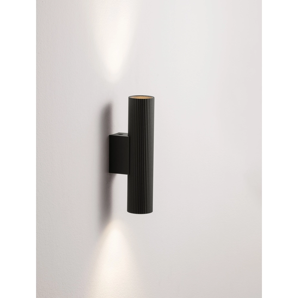 Wandspot Comet up & down zwart Lyora 5212017475794