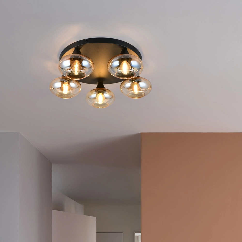 Plafondlamp Divina 5-lichts zwart met amber glas Trio 4017807667455