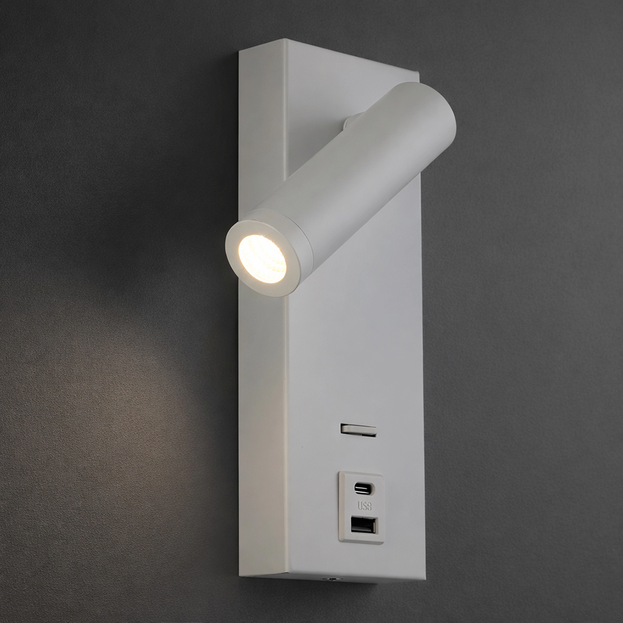 Wit bedlampje Marlow met USB