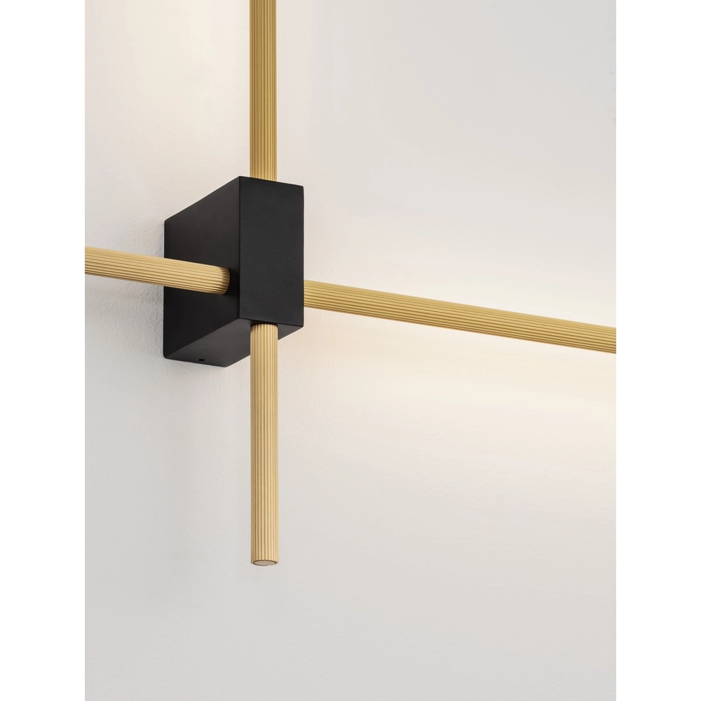 Strakke wandlamp Peak goud Lyora 5212017473714