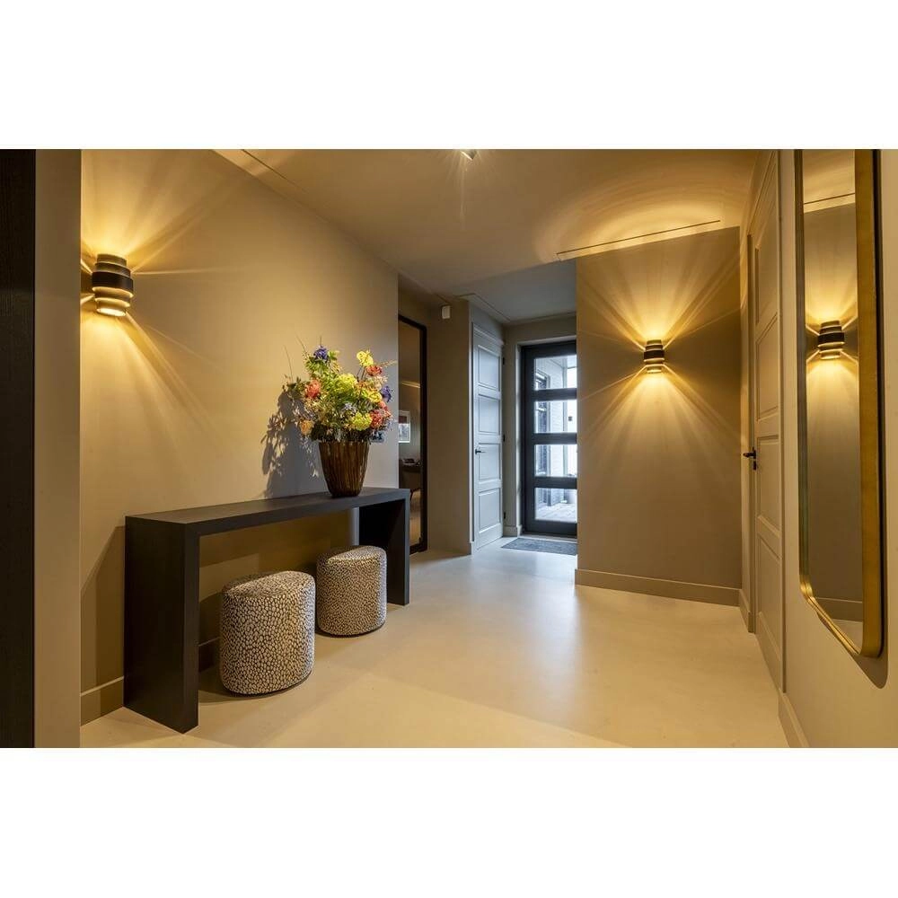 Design wandlamp Rolls zwart met gouden binnenkant Artdelight 8720701101487