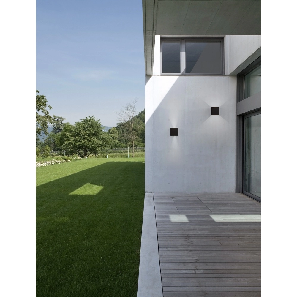 Vierkante opbouwspot Epic antraciet Lyora 5212017444264