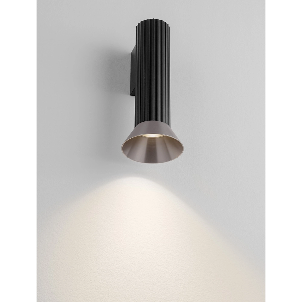 Wandspot Luvia zwart met brons