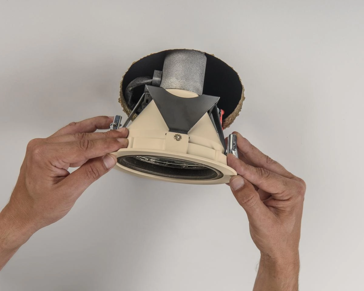 Inbouwframe voor Numinos M rond 240/120mm wit SLV 4024163262224