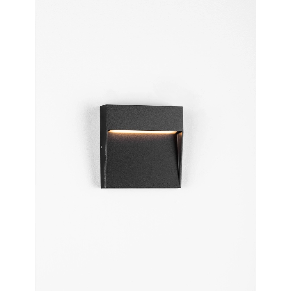 Vierkante wandlamp Toby design zwart Lyora 5212017453570