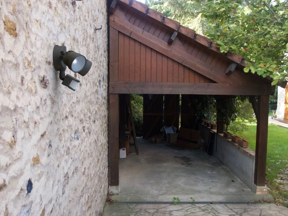 Wandlamp Shrimp zwart met sensor Lutec 6939412043005