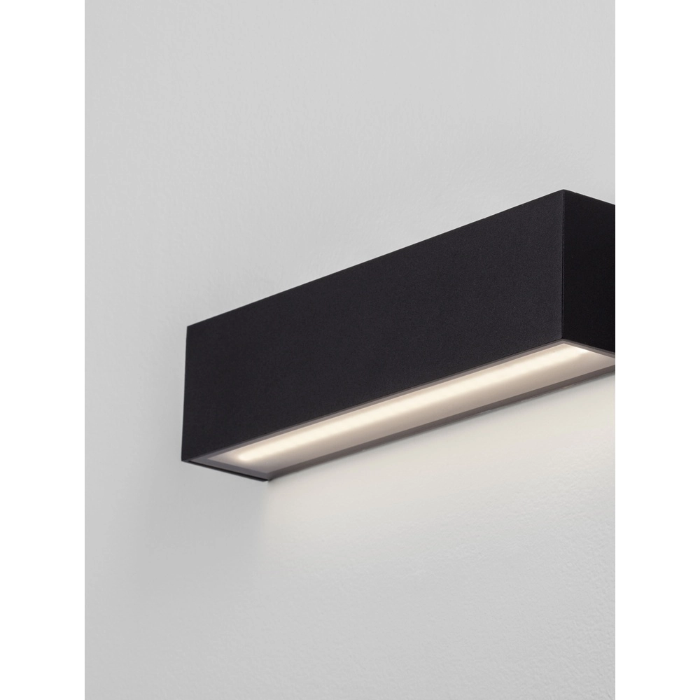 Strakke wandlamp Allure zwart 26cm Lyora 5212017479082