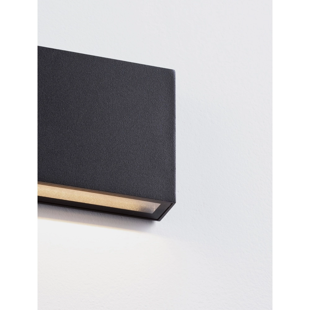 Strakke wandspot Tick downlighter zwart Lyora 5212017453617