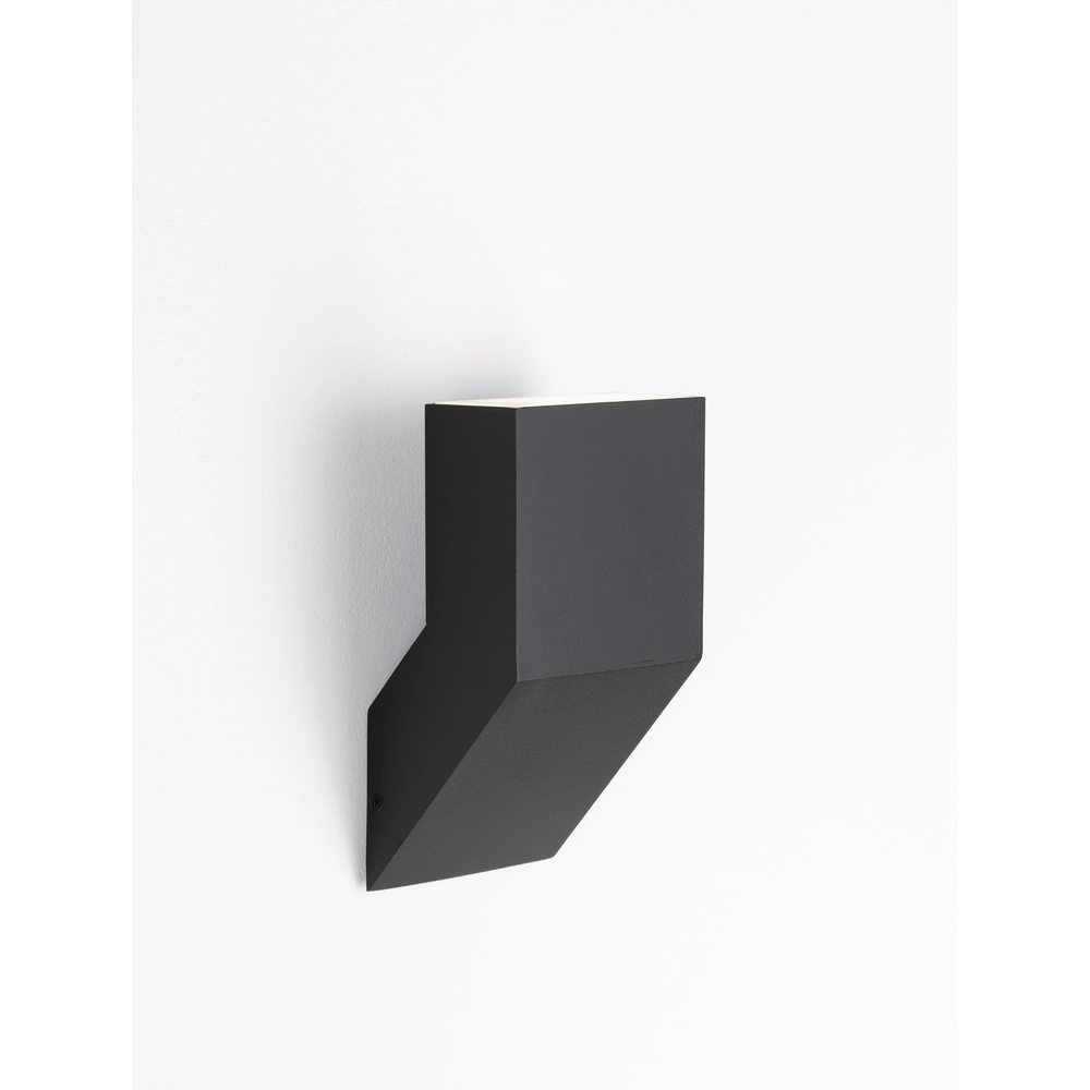 Design wandlamp Brigitta zwart Lyora 5212017435484