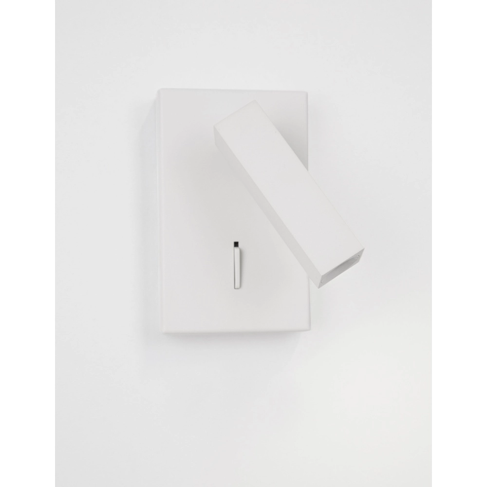 Wandlampje Dona wit Lyora 5212017424860