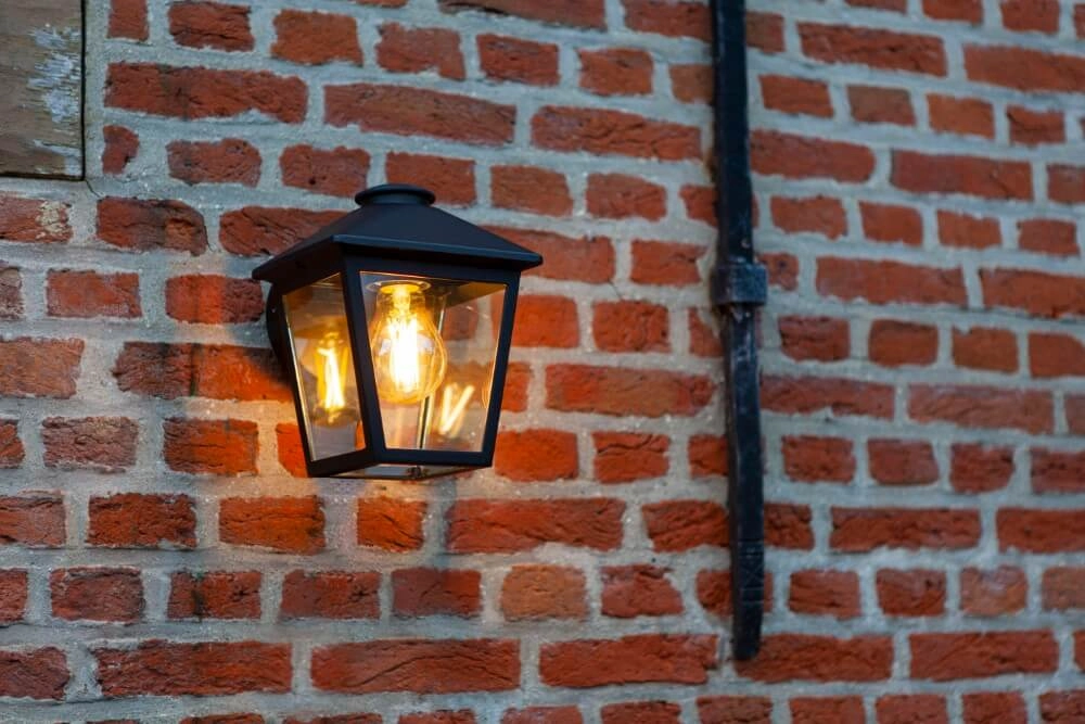 Leuke wandlamp Zago zwart Lutec 6939412014074