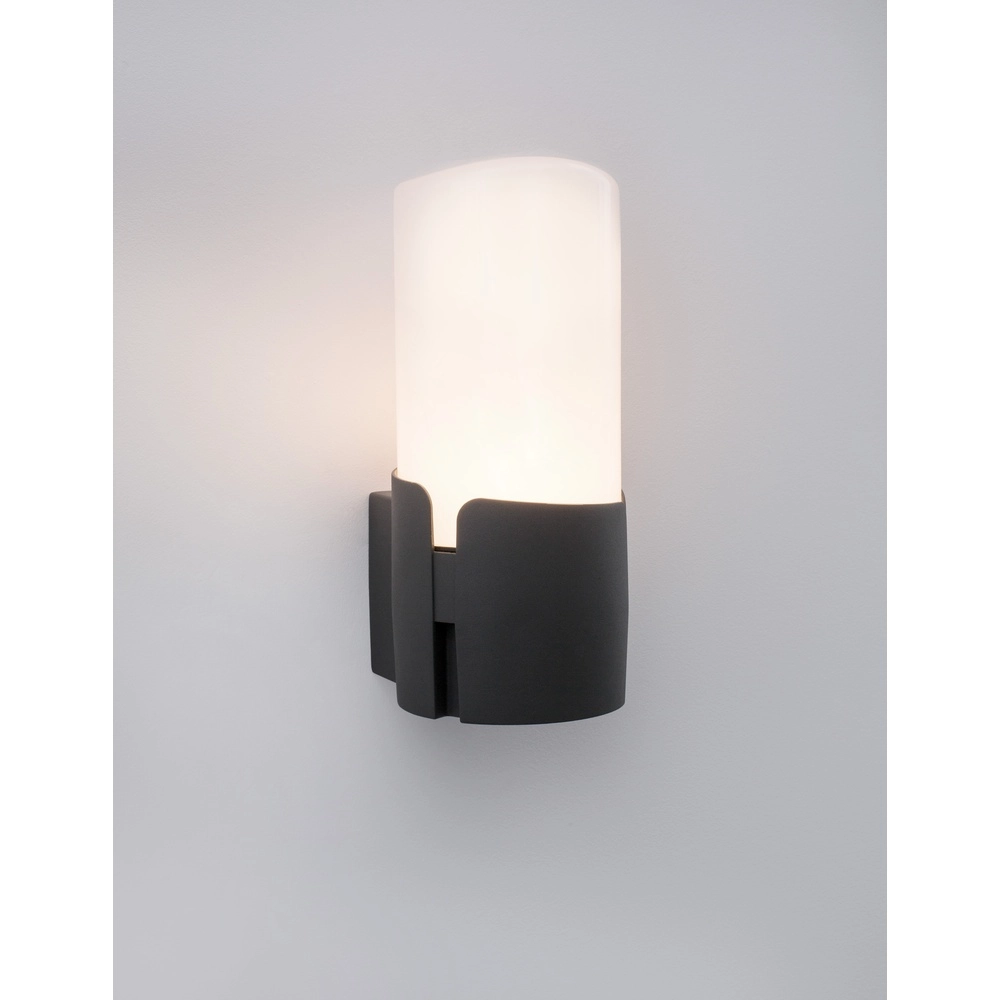 Strakke wandlamp Pyro grijs Lyora 5212017429117