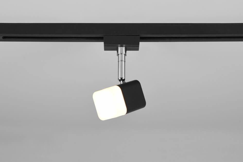 Raillamp Roubaix zwart Trio 4017807505887