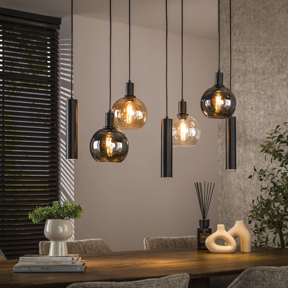 Eettafel hanglamp Sfera met glazen bollen en pendels