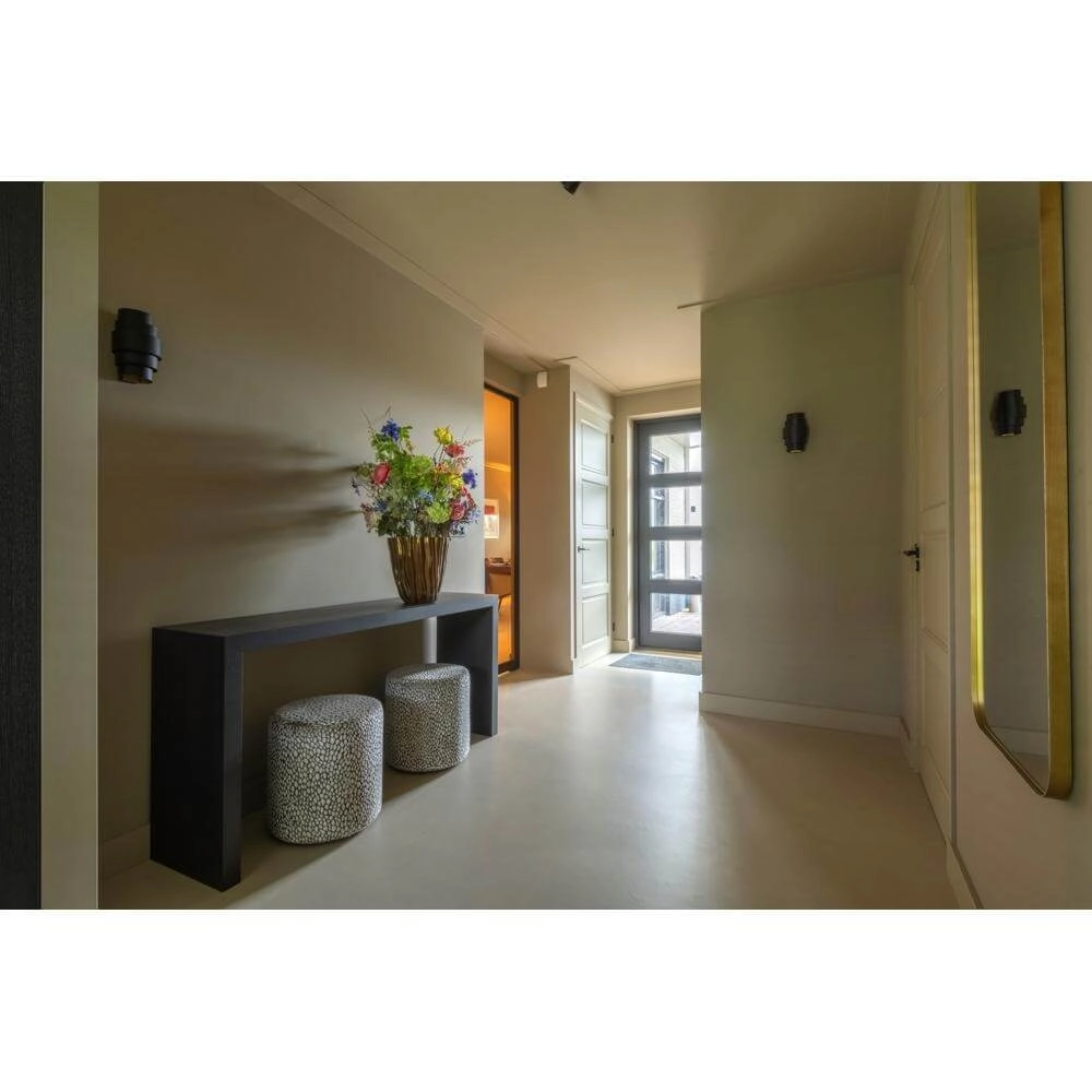 Design wandlamp Rolls zwart met gouden binnenkant Artdelight 8720701101487