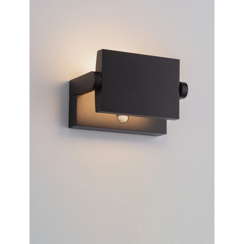 Design wandlamp Gerber zwart met sensor Design wandlamp Gerber zwart met sensor
