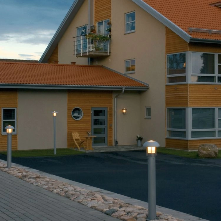 Staande moderne lantaarn Heimdal 200cm mat zilver KonstSmide 7318304023124