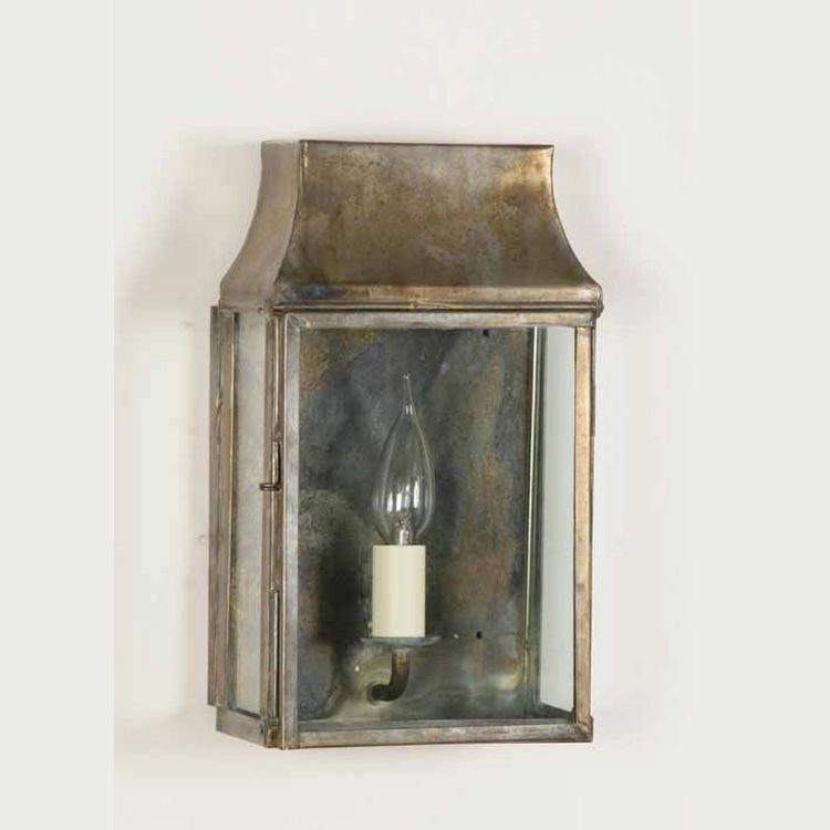 Vlakke buitenlamp Strathmore landelijk - gepoetst koper (PBUL) Limehouse 8716803506541