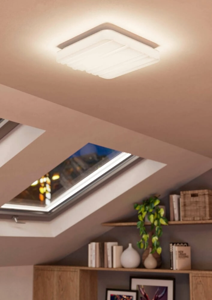 Moderne led plafonnière Ferentino 28 bij 28cm Eglo 9008606245079