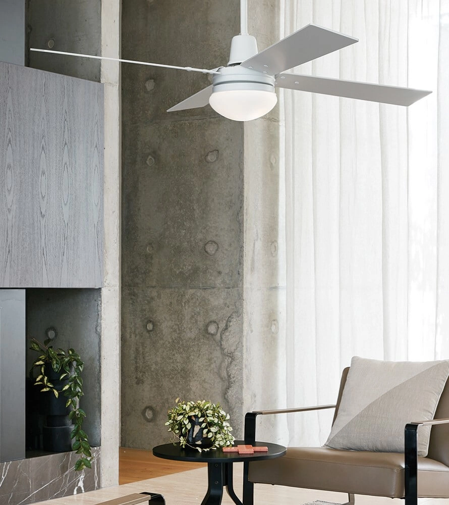 Witte plafondventilator Airfusion Quest II Ø 122cm Beacon 9333509112631