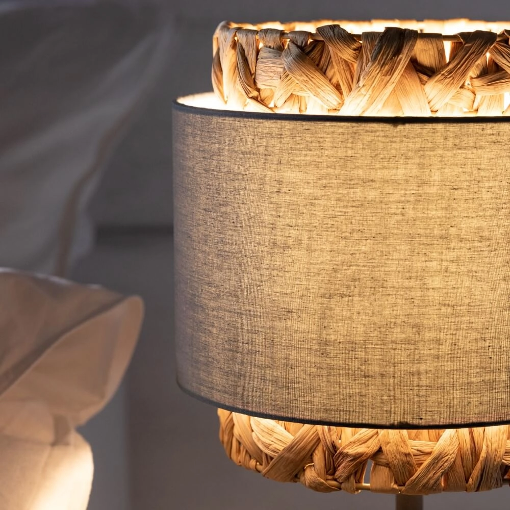 Tafellamp Waterlilly rotan met grijze stof Brilliant 4004353411908