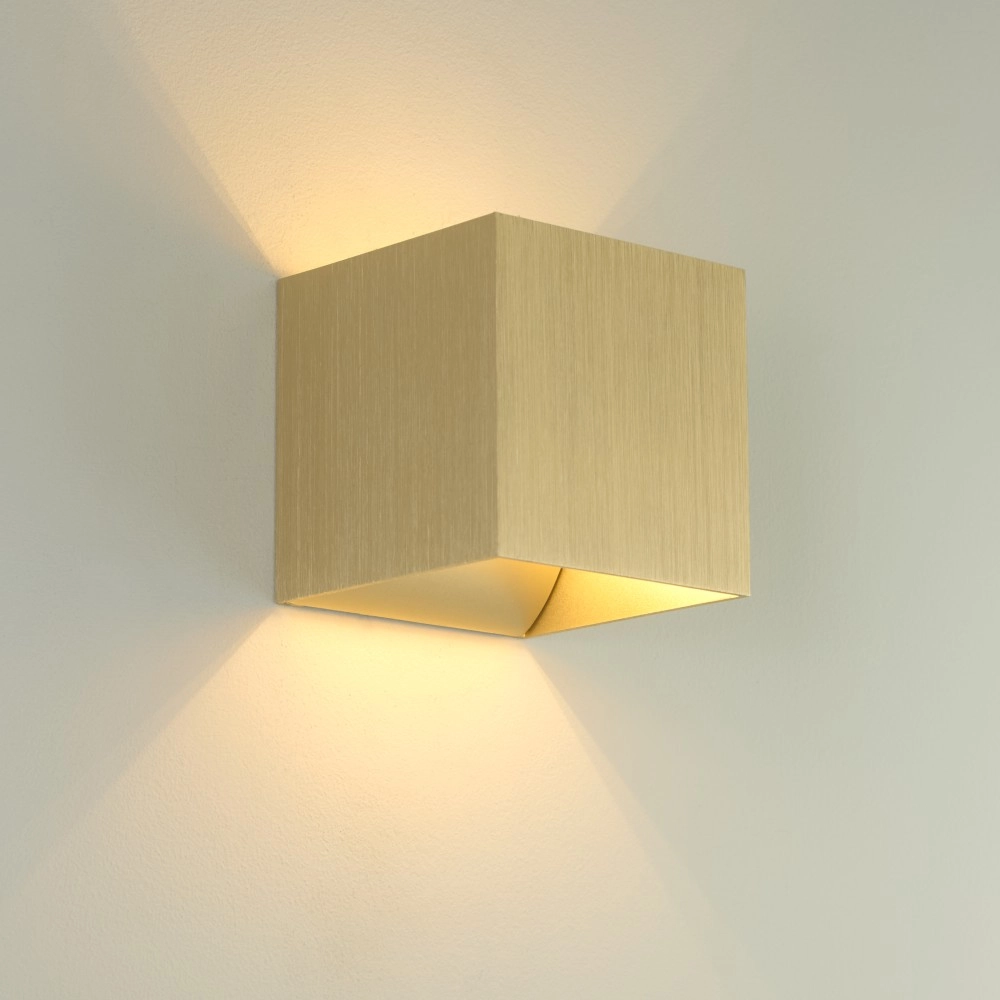 Opbouwspot Newton up & down goud