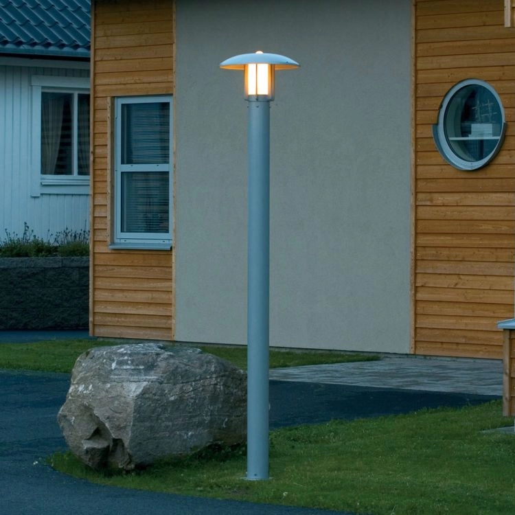 Staande moderne lantaarn Heimdal 200cm mat zilver KonstSmide 7318304023124