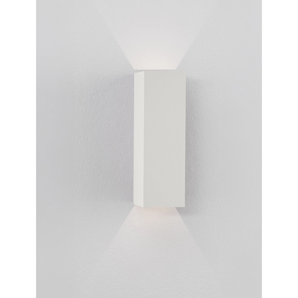 Strakke wandspot Orion wit