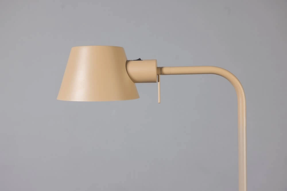Zandkleurige vloerlamp Dex design ETH 8720195308355