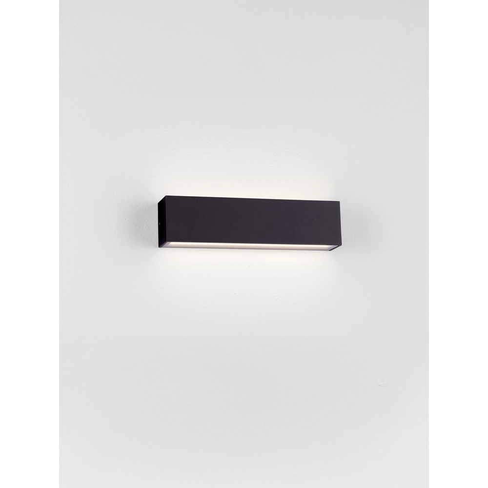 Strakke wandlamp Allure zwart 26cm