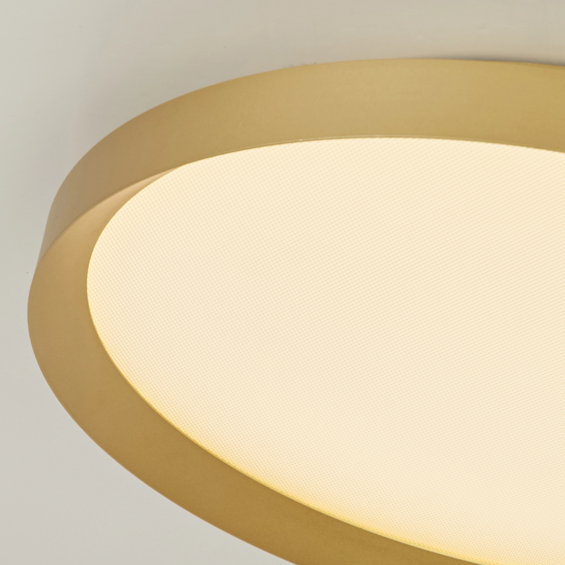 Strakke plafonniere Prisma goud Ø 35cm Lyora 5053423315256