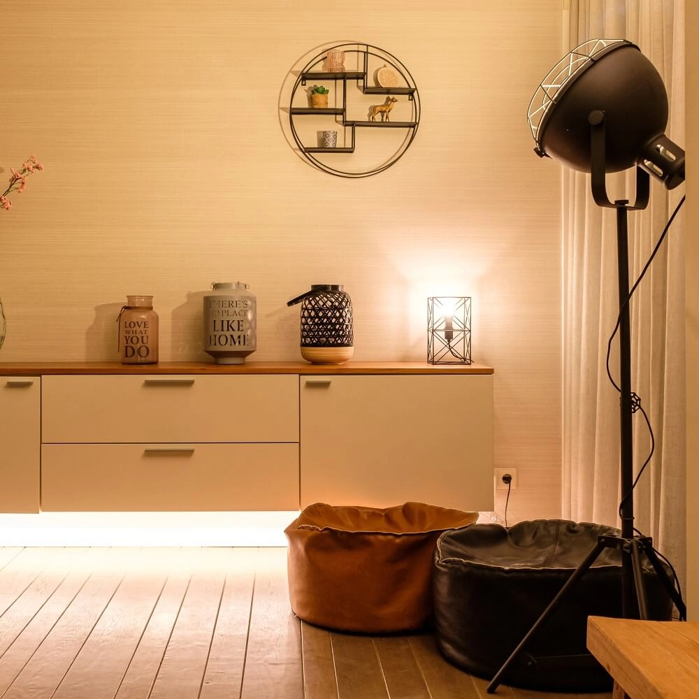 E27 - 800 lumen - 2200K AduroSmart 644558228631