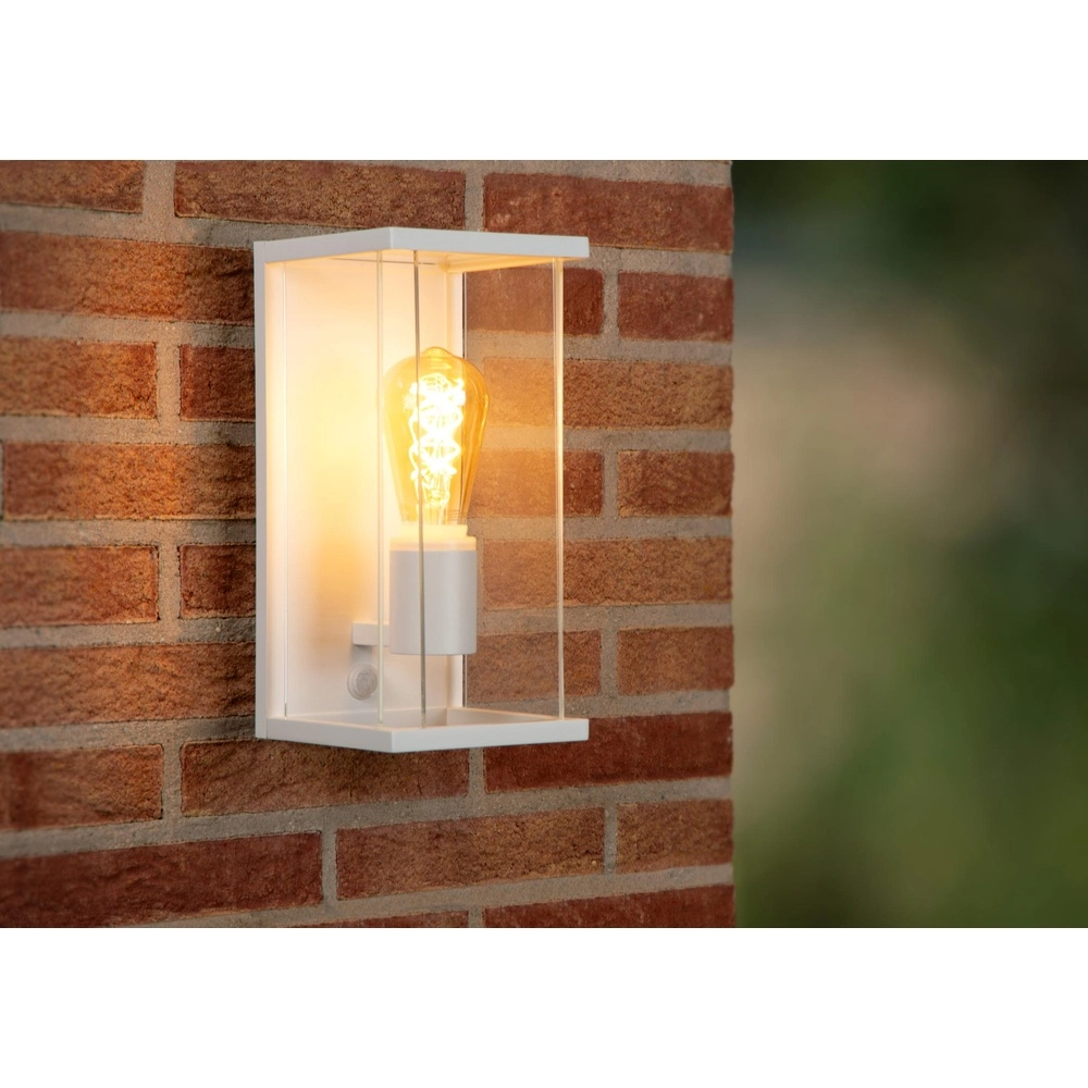 Strakke wandlamp Claire met sensor wit Lucide 5411212272362
