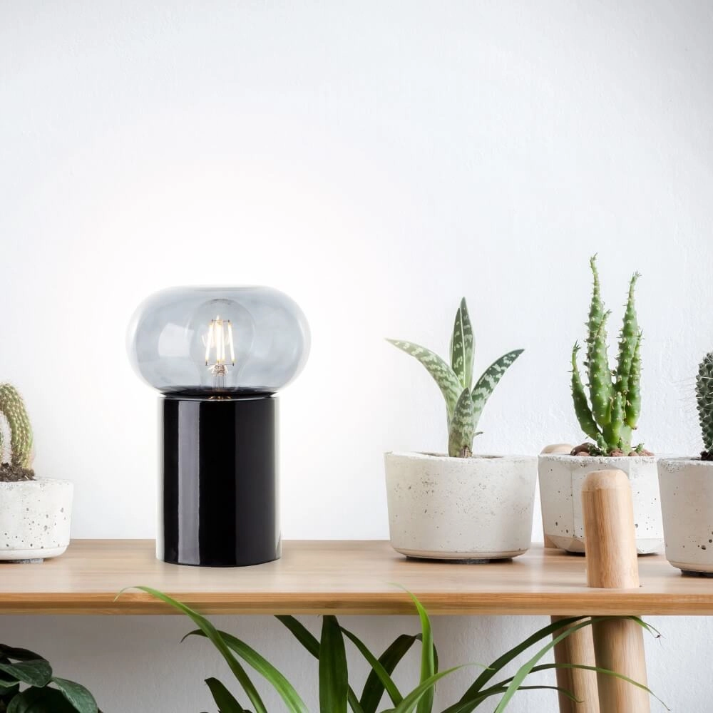 Zwarte tafellamp Knut met smoke glas Brilliant 4004353430169