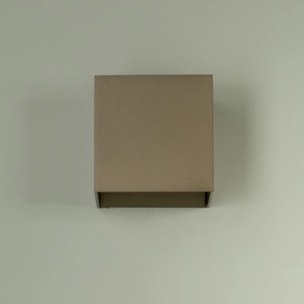 Opbouwspot Newton up & down bruin Searchlight 5053423285214