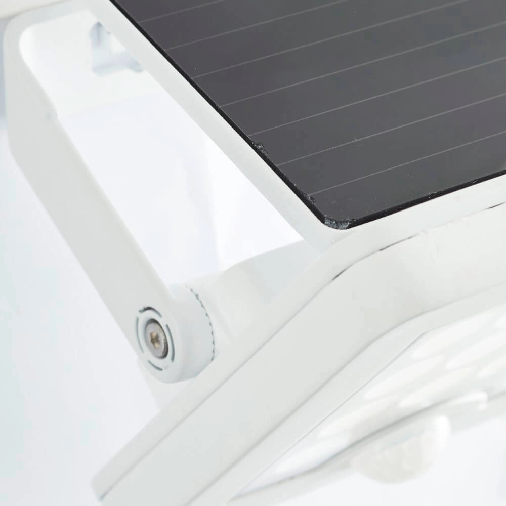 Witte muurlamp Luton solar Brilliant 4004353437786