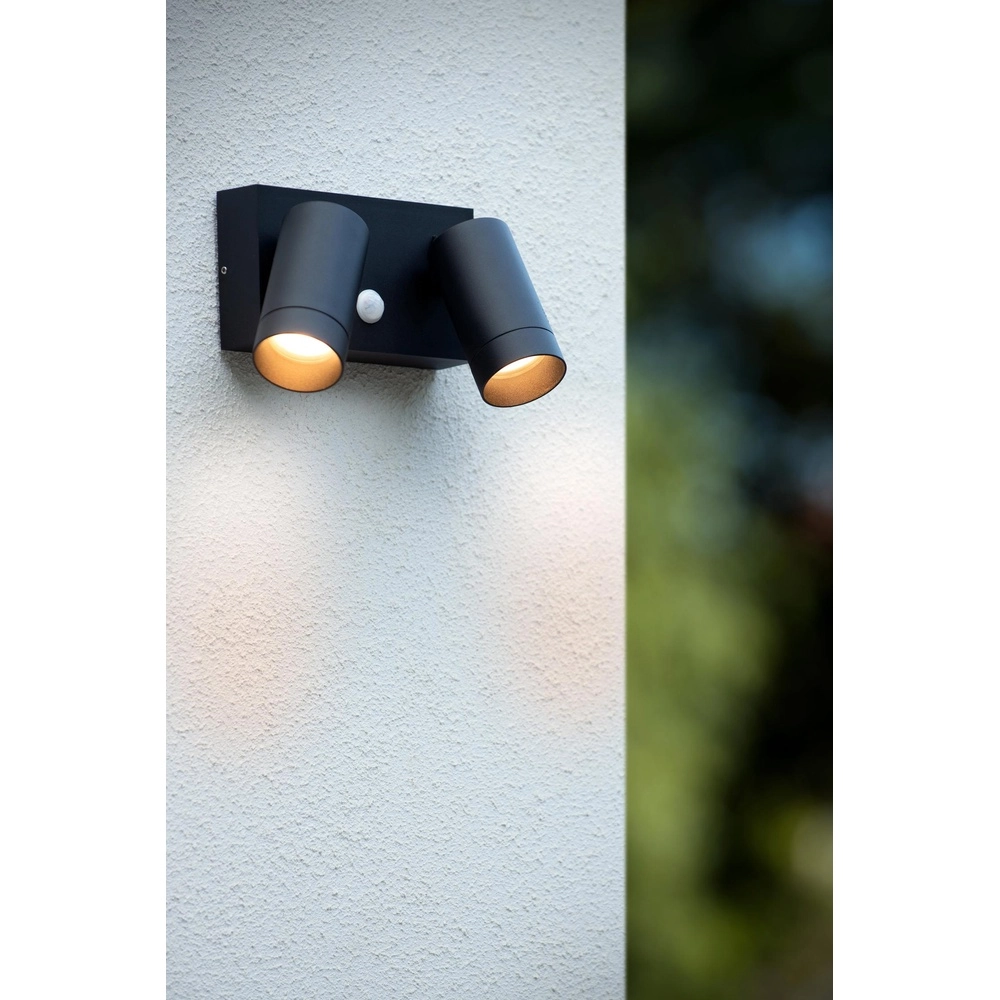 Wandspot Taylor IP54 dubbel met sensor zwart Lucide 5411212092717