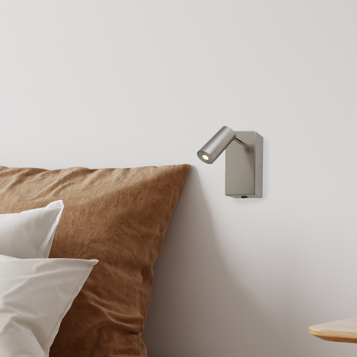 Bedlampje Victoria nikkel met schakelaar Lyora 5053423308722