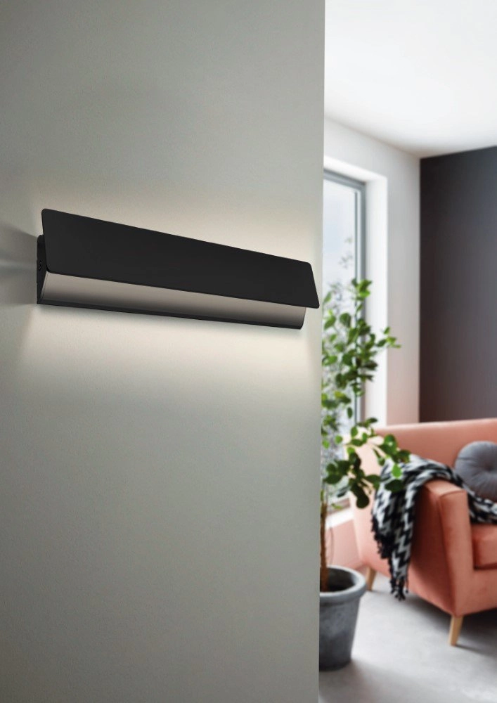Strakke wandlamp Zubialde 36cm zwart Eglo 9002759990879