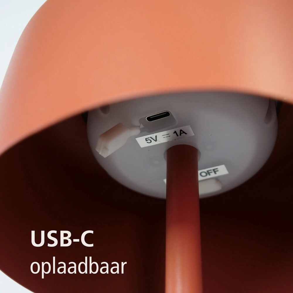 Strakke terraslamp Roccanova solar rood met usb Eglo 9008606355105