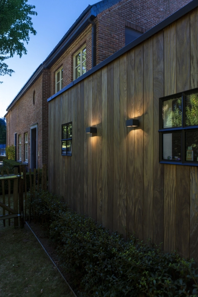 Strakke wandlamp Gemini grijs met sensor Lutec 6939412018171