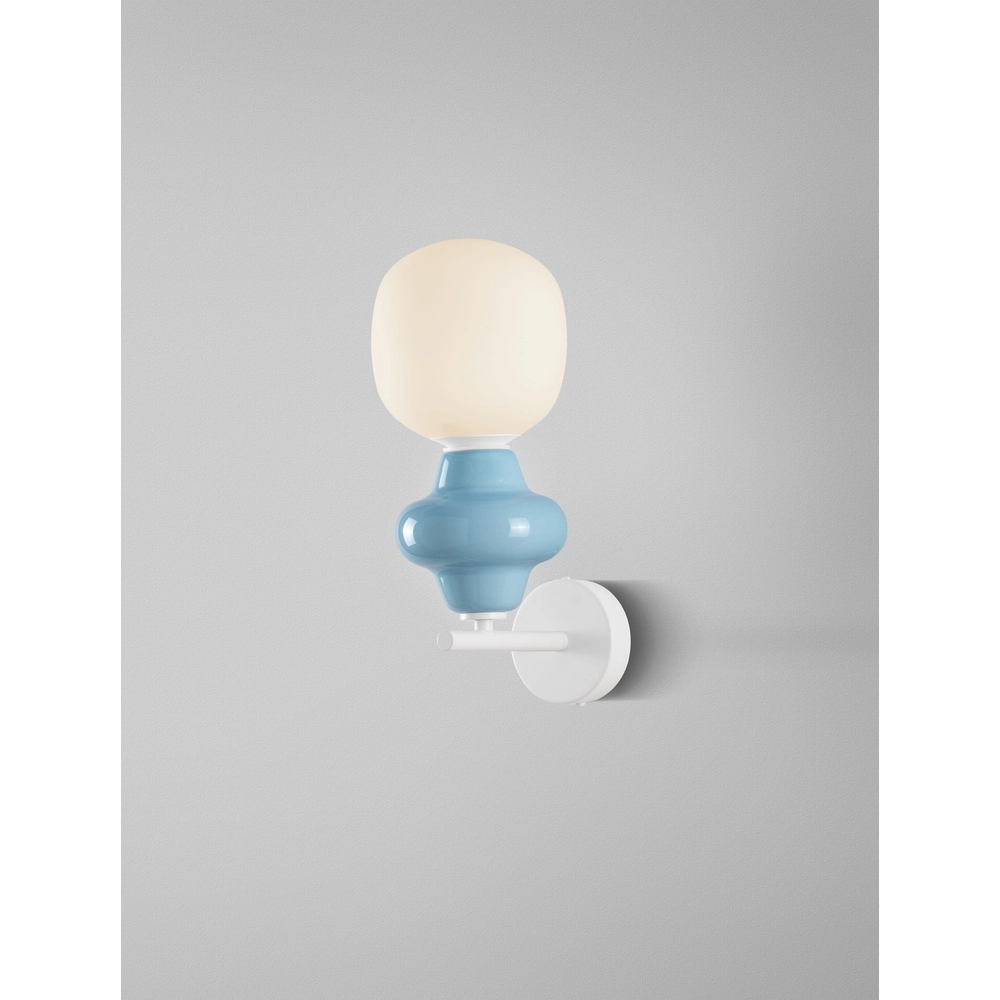 Wandlamp Clio blauw keramiek met wit glas Wandlamp Clio blauw keramiek met wit glas
