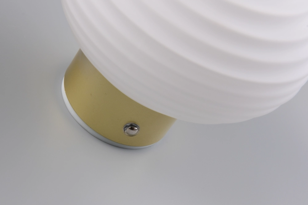 Wandlamp Earl wit glas oplaadbaar Trio 4017807643442